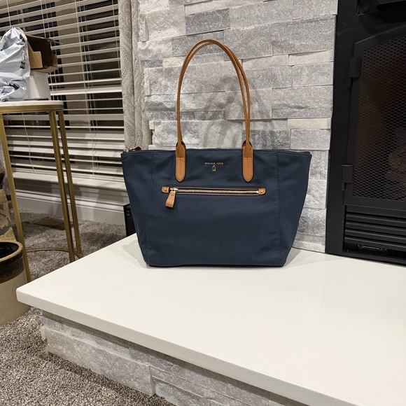 Michael Kors Handbags - Michael Kors Dark Blue Tote with Tan Handles